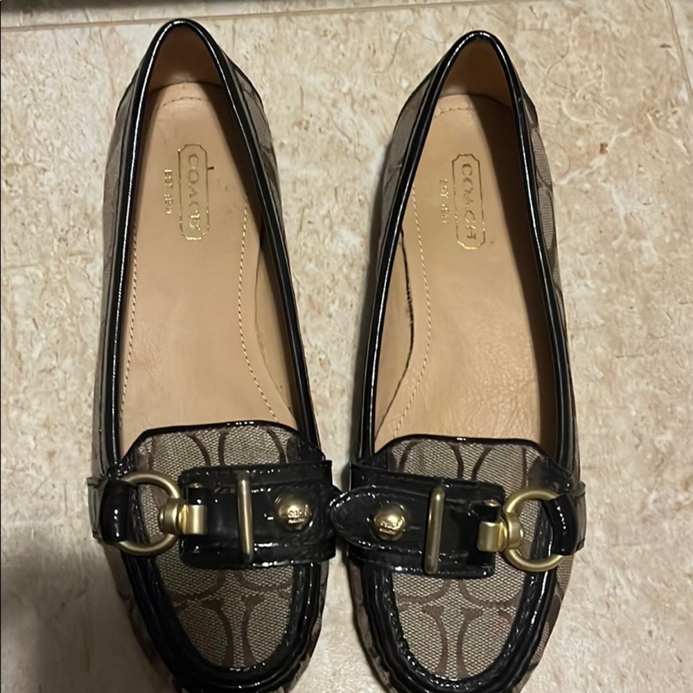 Coach flats